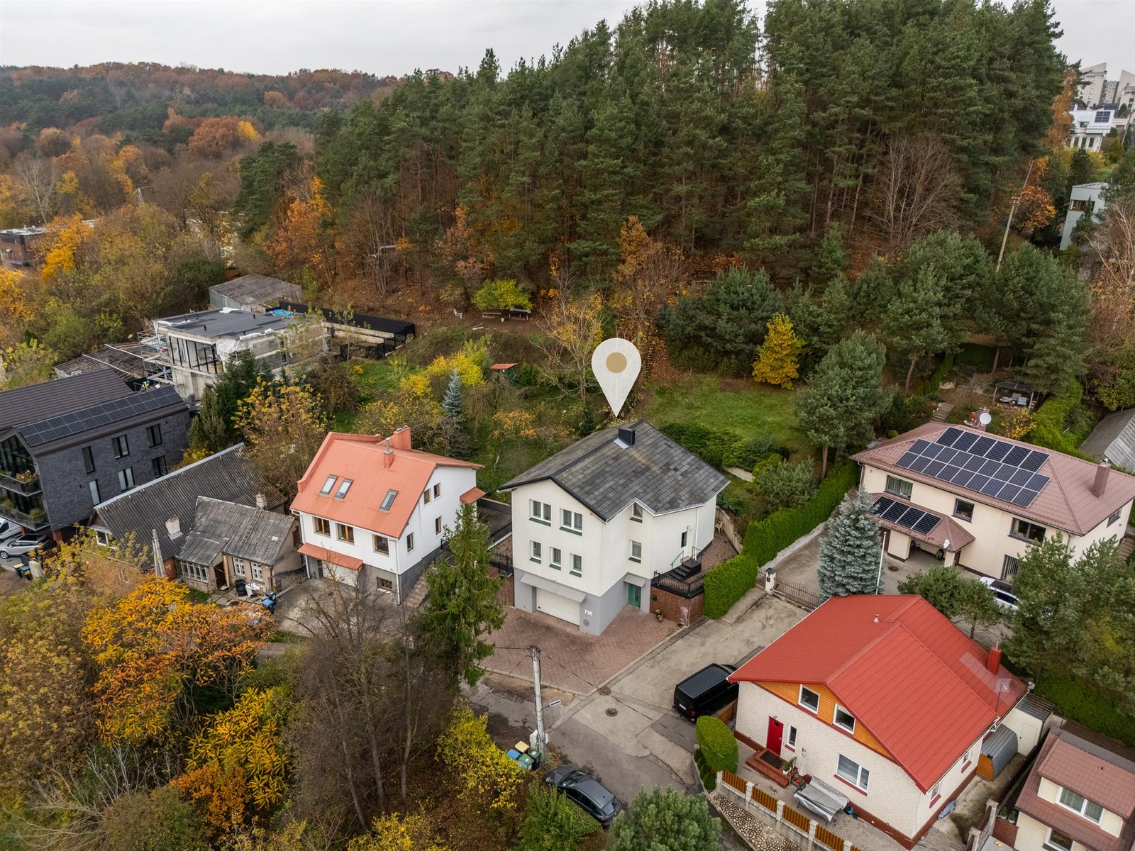 Namas su 8,31 a sklypu Žvėryne, Paribio g. 2