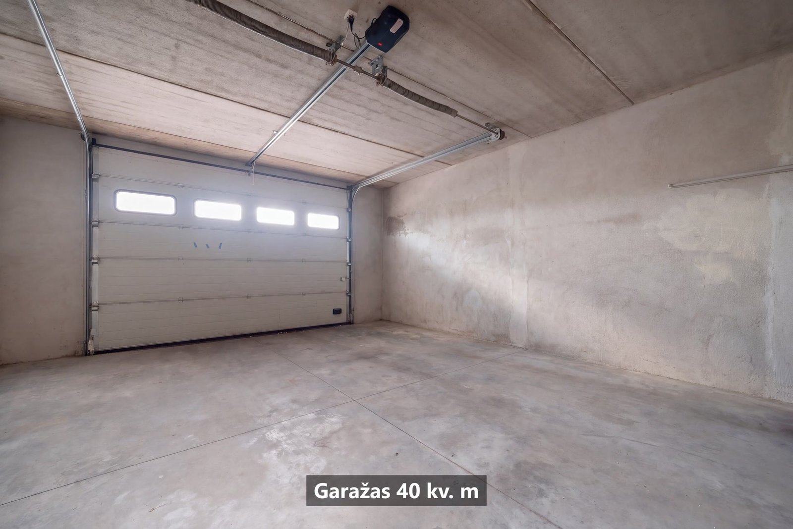 Namas su 8,31 a sklypu Žvėryne, Paribio g. 30