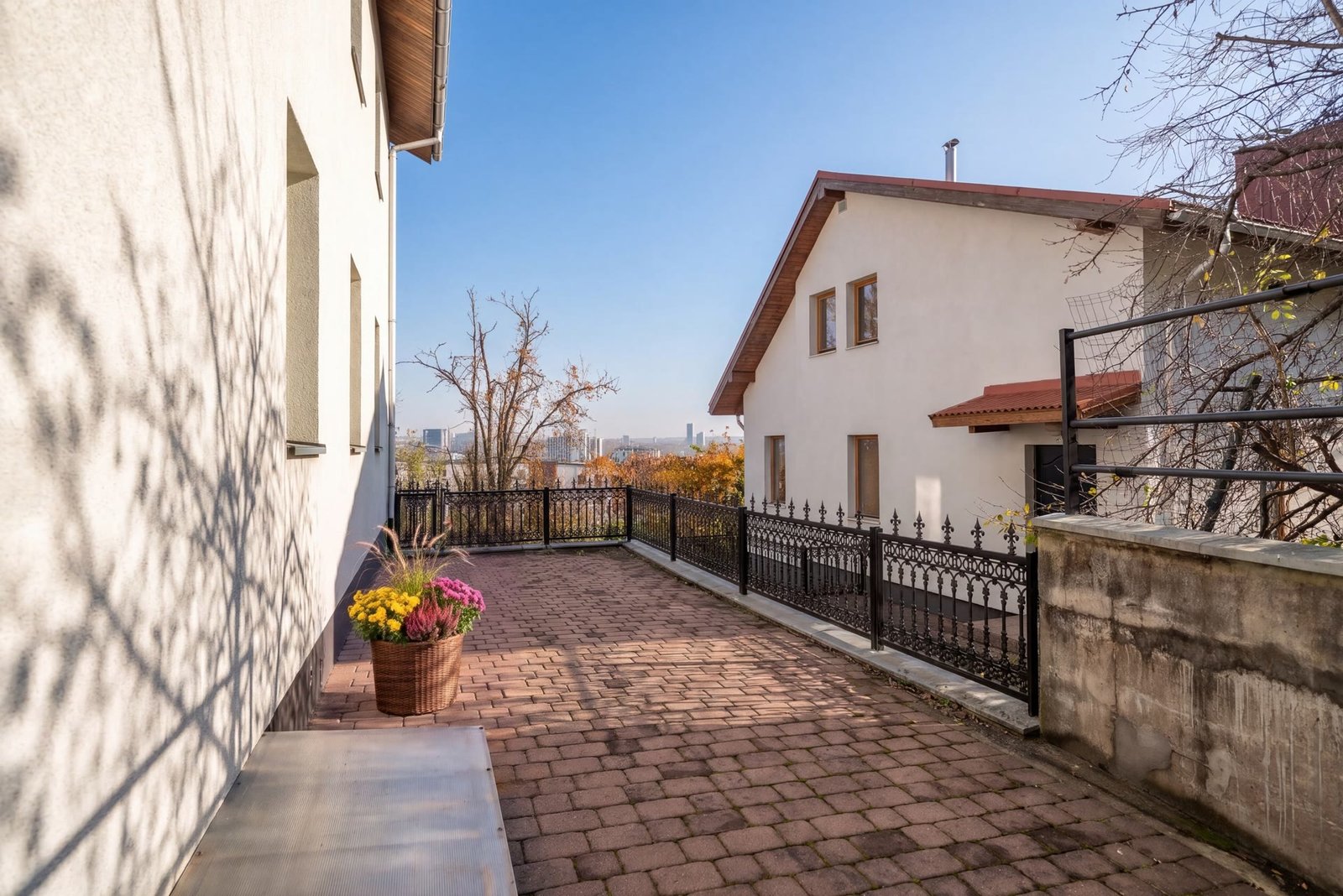 Namas su 8,31 a sklypu Žvėryne, Paribio g. 33