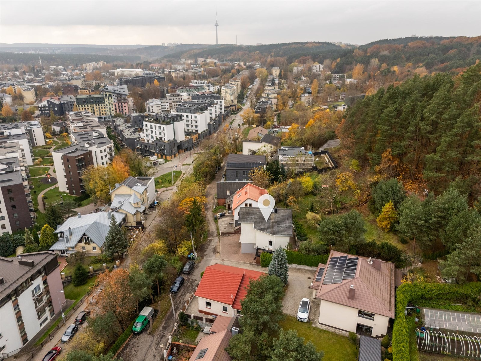 Namas su 8,31 a sklypu Žvėryne, Paribio g. 39
