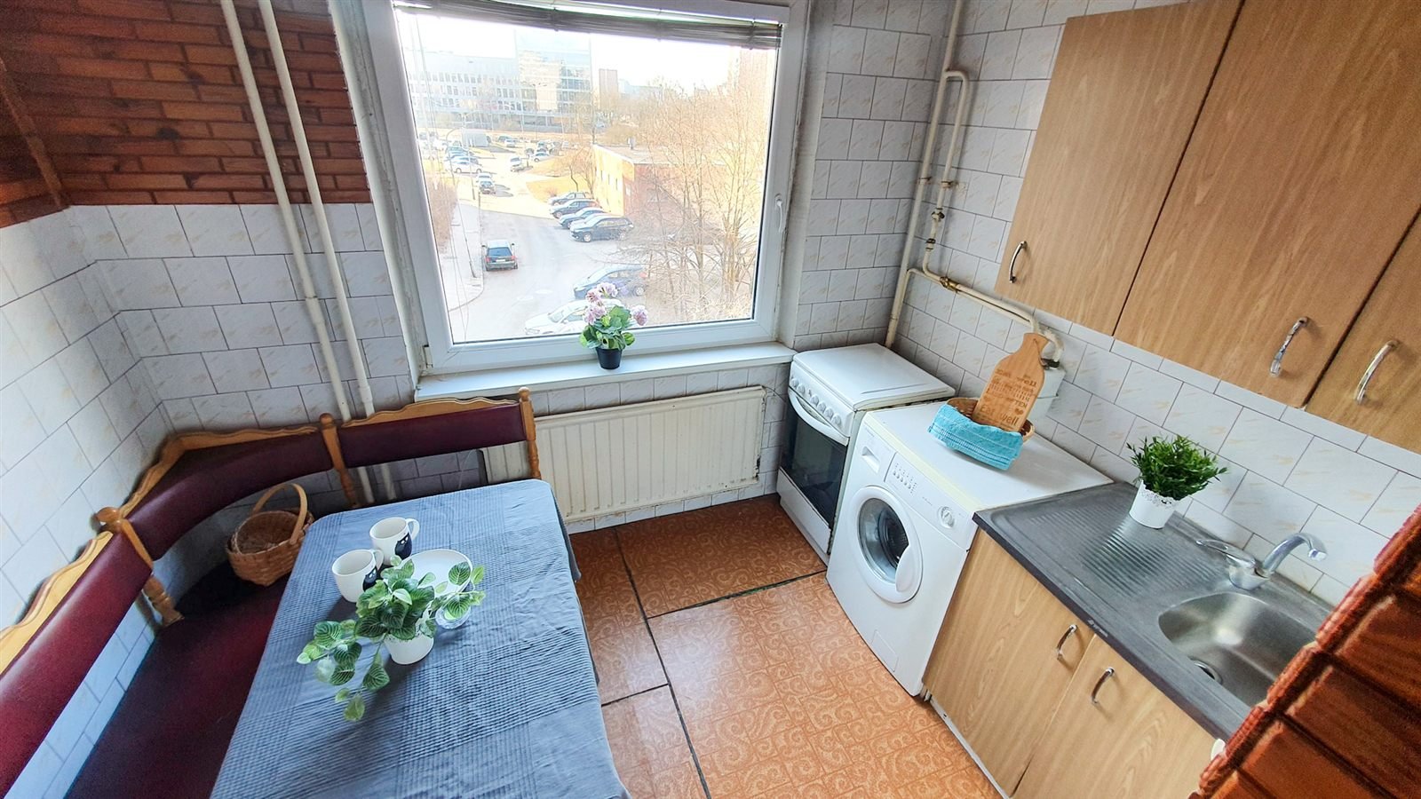 Vilnius, Karoliniškės, A. P. Kavoliuko g. – PARDUOTAS 1